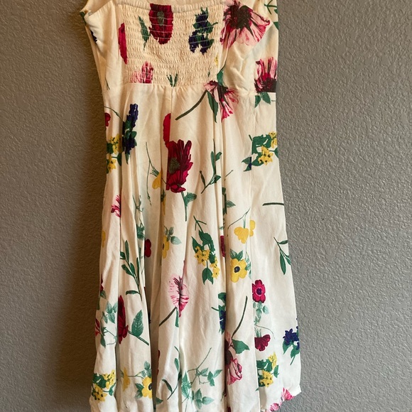 Old Navy Spring Floral Skater Dress - Picture 4 of 5